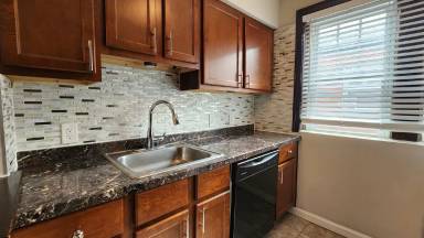 Main picture of 5838 Nottingham Ave