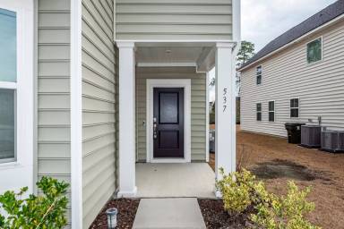 Main picture of 537 Yellow Leaf Ln