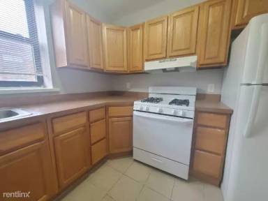 Main picture of 136 Grant Ave