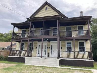 Main picture of 1601 Elm Ave