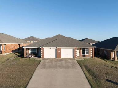 Main picture of 304 N 10th St