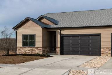 Main picture of 693 Waldsmith Way