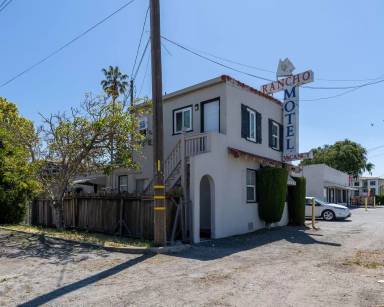 Main picture of 19010 Monterey St