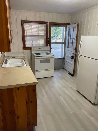 Main picture of 421 Beech St