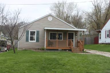 Main picture of 117 W McClure Ave