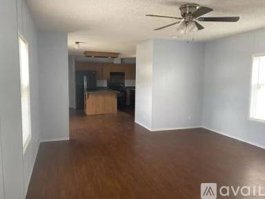 Main picture of 951 W Walnut Ave