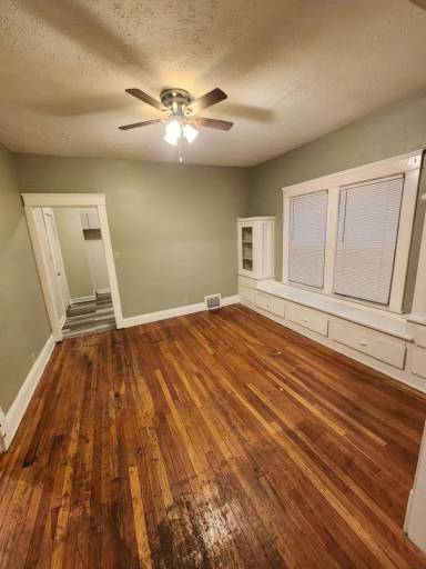 Main picture of 12709 Locke Ave