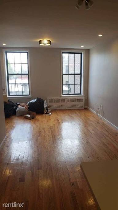 Main picture of 1010 Eastern Pkwy