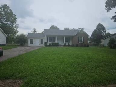 Main picture of 220 Bob White Dr