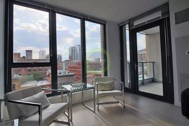 Main picture of 132 W Superior St