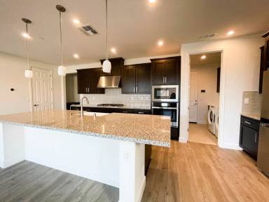 Main picture of 4657 S Hills Dr