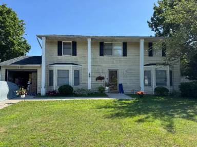 Main picture of 8 Bernice Ct