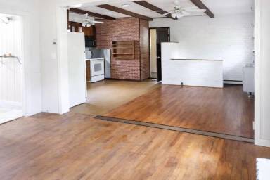 Main picture of 10 Walnut St