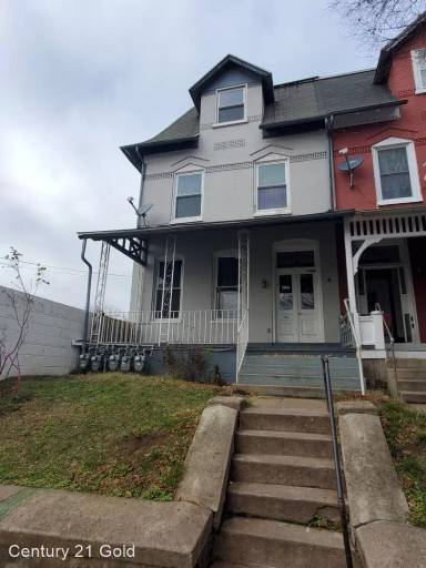 Main picture of 407 Woodward St