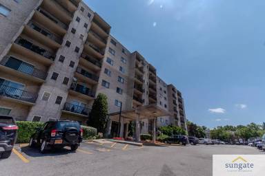 Main picture of Columbia Towers