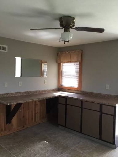 Main picture of 1945 Peek Home Rd