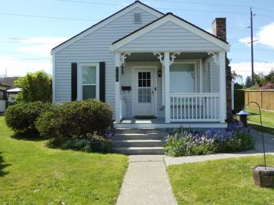 Main picture of 114 W 14th St