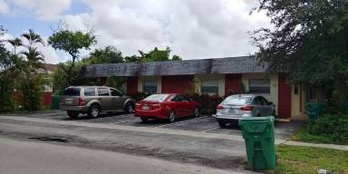 Main picture of 5826 NW 23rd St