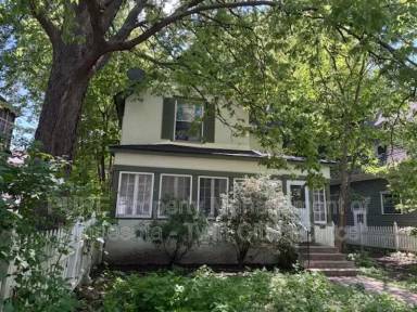 Main picture of 511 W 22nd St