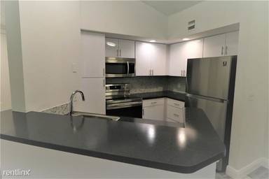 Main picture of 3340 Pinewalk Dr N