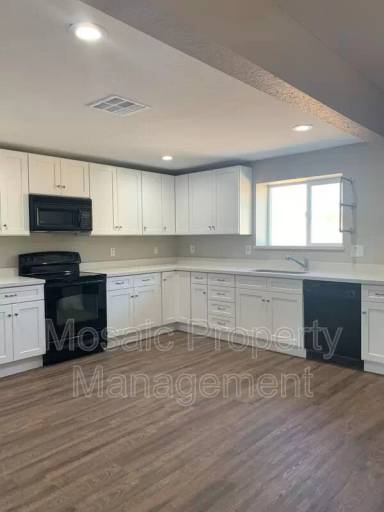 Main picture of 1652-1656 E Indianola Ave Duplex