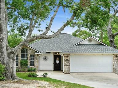 Main picture of 15444 Woody Dr