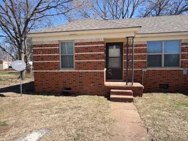 Main picture of 201 NW 3rd St