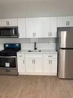 Main picture of 64 W 18th St