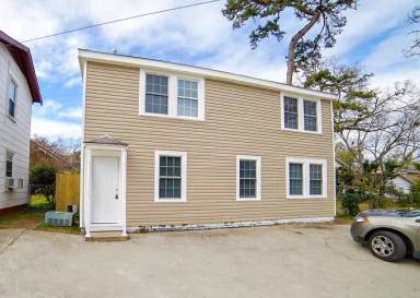 Main picture of 1007 Hogan St