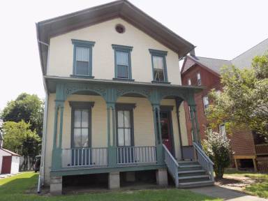 Main picture of 923 Vine Ave
