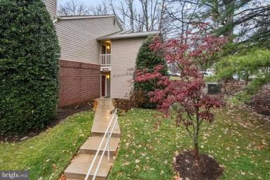 Main picture of 1700 Ascot Way