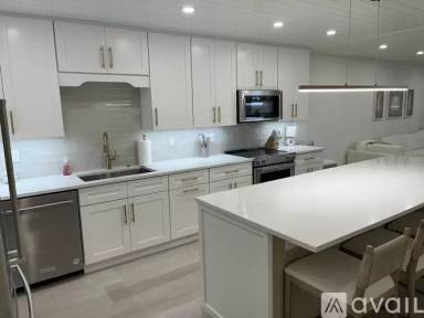 Main picture of 4200 Belair Ln