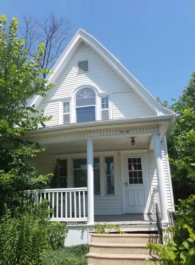 Main picture of 410 Randall St