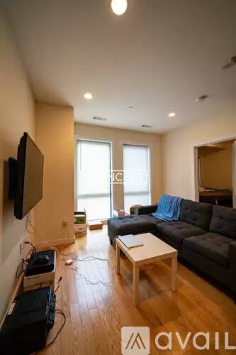 Main picture of 7 Miner St Apartments
