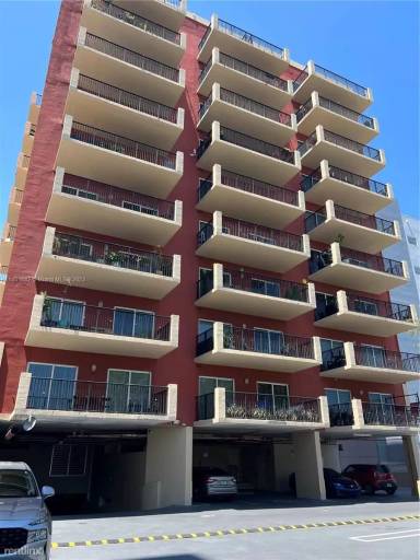 Main picture of Esmerald Plaza In Coral Way