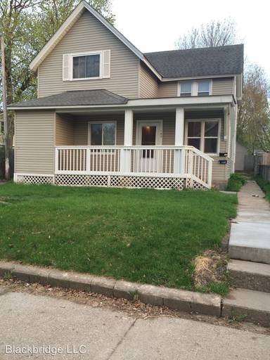 Main picture of 142 Baker St W