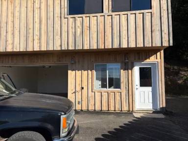 Main picture of 682 Elm Ave