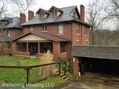 Main picture of 1735 Crestmont Dr