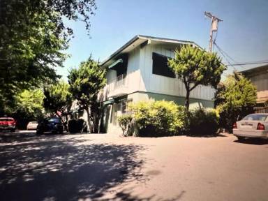 Main picture of 1360 Orange Ave