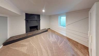 Main picture of 7108 N Broadway St