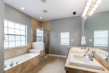 Main picture of 901 W Mary St