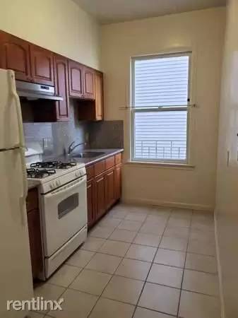 Main picture of 1345 Sacramento St
