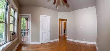 Main picture of 4601 N Dover St