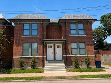 Main picture of 1017 S Boyle Ave