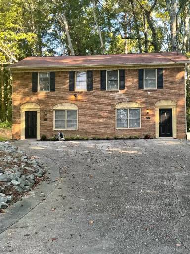 Main picture of 213 Scarlet Way