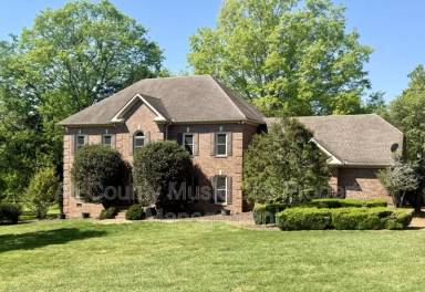 Main picture of 215 Hillside Dr