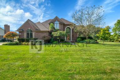 Main picture of 48645 Wildrose Dr