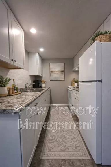 Main picture of 2110 J St