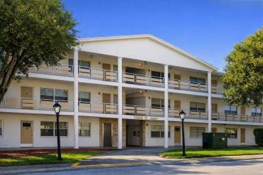 Main picture of 911 Washington Ave Apartments