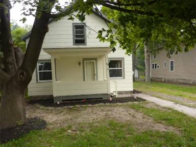 Main picture of 114 Fayette St